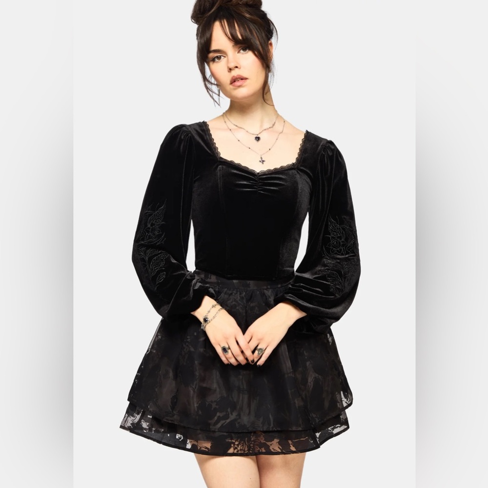 Disturbia Nelle Velour Embroidered Puff Sleeve Corset Top